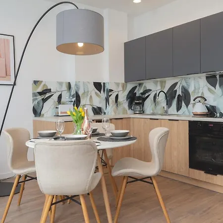 Sunset By Renters グジボボ